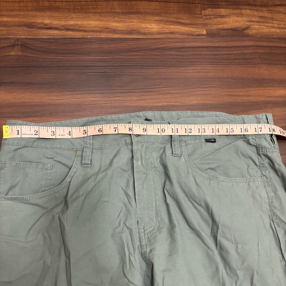 TravisMathew Sz 36x32 Green Golf Pants Sporty Athletic - Picture 4 of 5